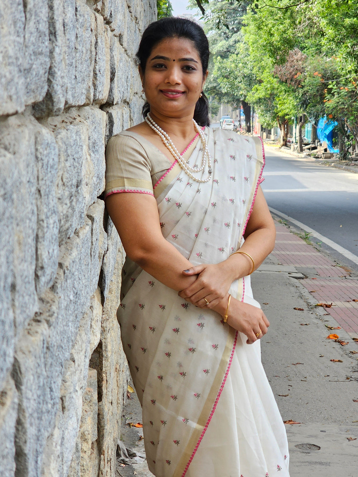 Premium Chanderi Silk with Floral Emboridery Saree - White with Pink