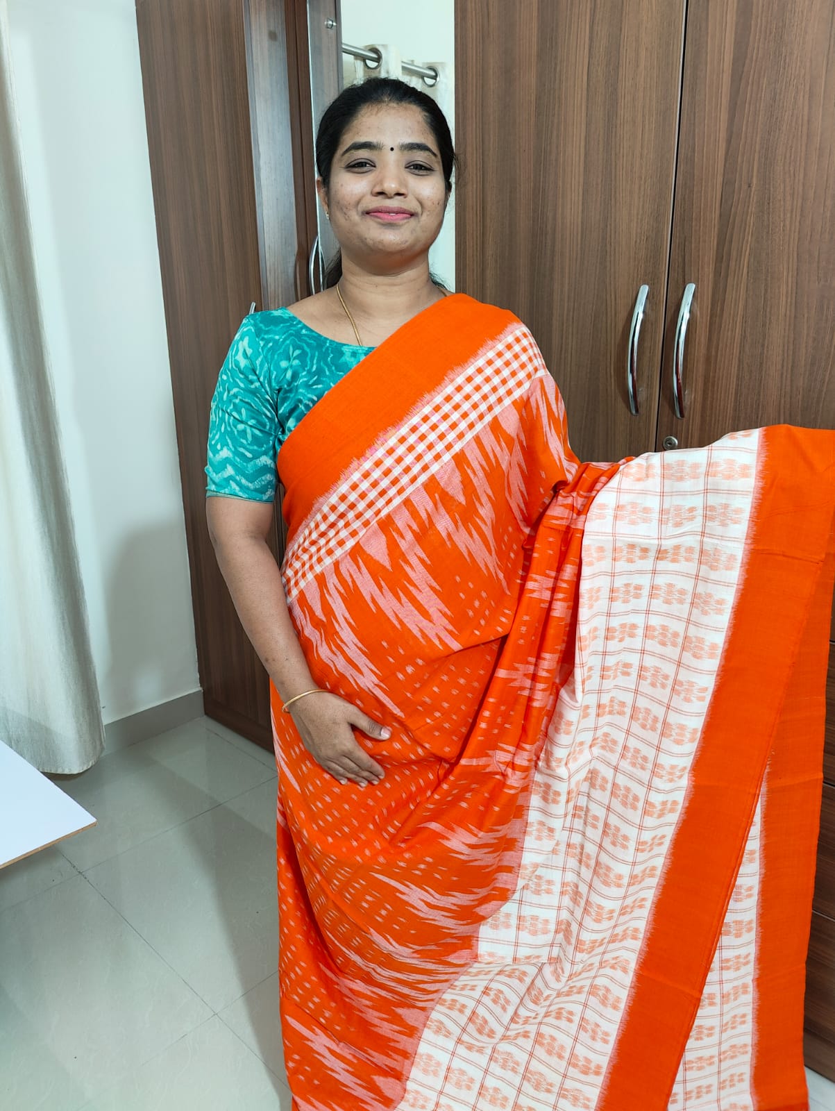 pochampally ikkat saree - parrot green with elephant motifs – shilpa weaves